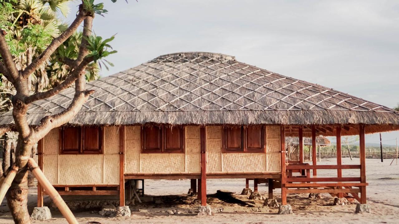 Costa Beach Resort & Club Waingapu Exterior foto